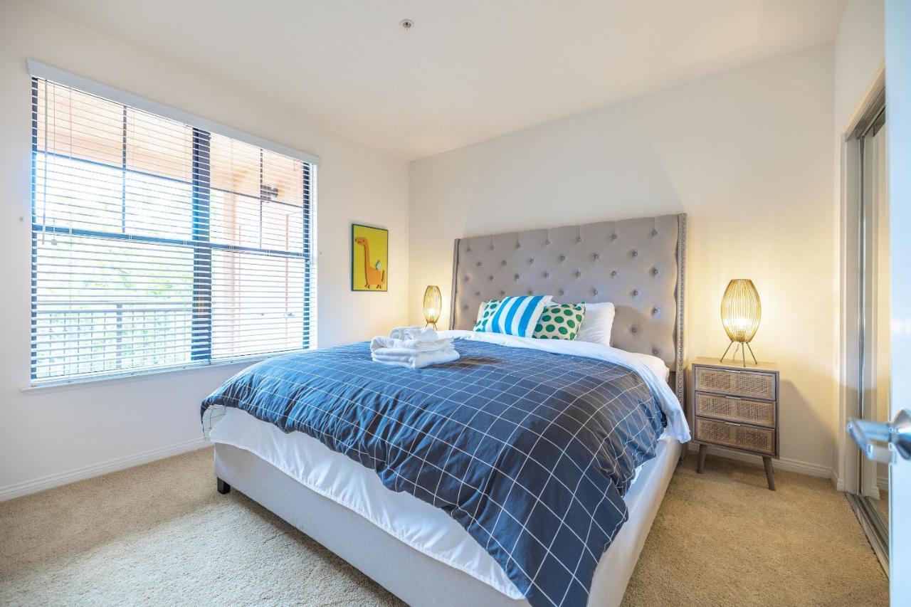 Luxury Irvine Spectrum 2 Bedrooms 2 Bathrooms Kitchen Pool Apartment Exterior photo
